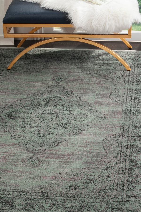 Safavieh Vintage 112 Power Loomed 67.7% Viscose/20.6% Polyester/11.8% Cotton Rug VTG112-110-34