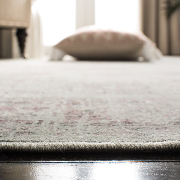 Safavieh Vintage 117 Power Loomed 67.7% Viscose/20.6% Polyester/11.8% Cotton Rug VTG117-2111-2339