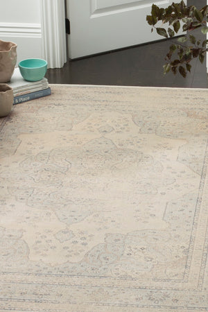 Safavieh Vintage 158 Power Loomed 67.7% Viscose/20.6% Polyester/11.8% Cotton Rug VTG158-7440-57