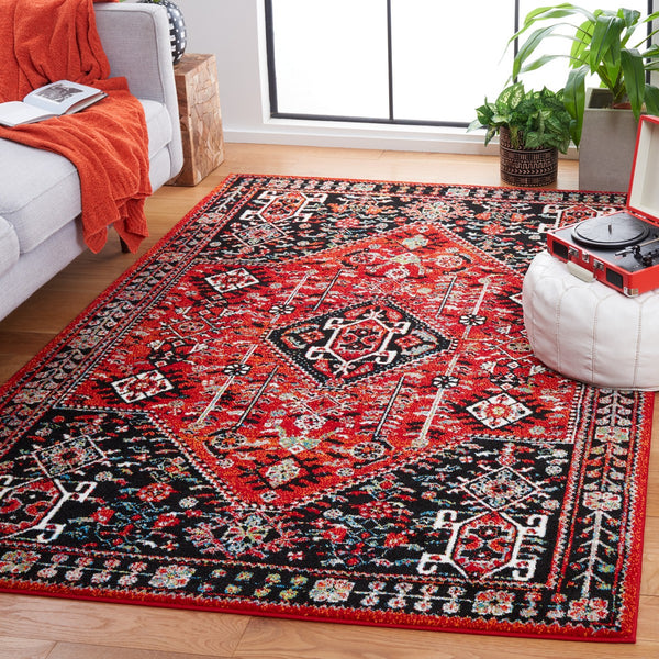 Safavieh Vintage Hamadan 230 Power Loomed Traditional Rug Red / Black 9' x 12'