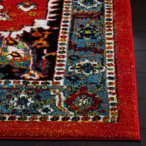 Safavieh Vintage Hamadan 266 Power Loomed Polypropylene Transitional Rug VTH266Q-9