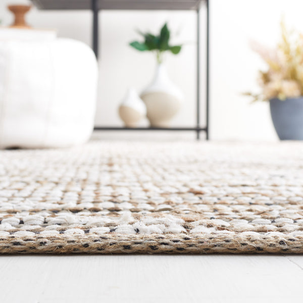 Safavieh Vintage Leather 205 Hand Woven 90% Leather And 10% Jute Rug VTL205B-5