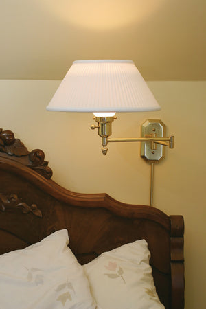 Wall Swing Arm Lamp in Polished Brass