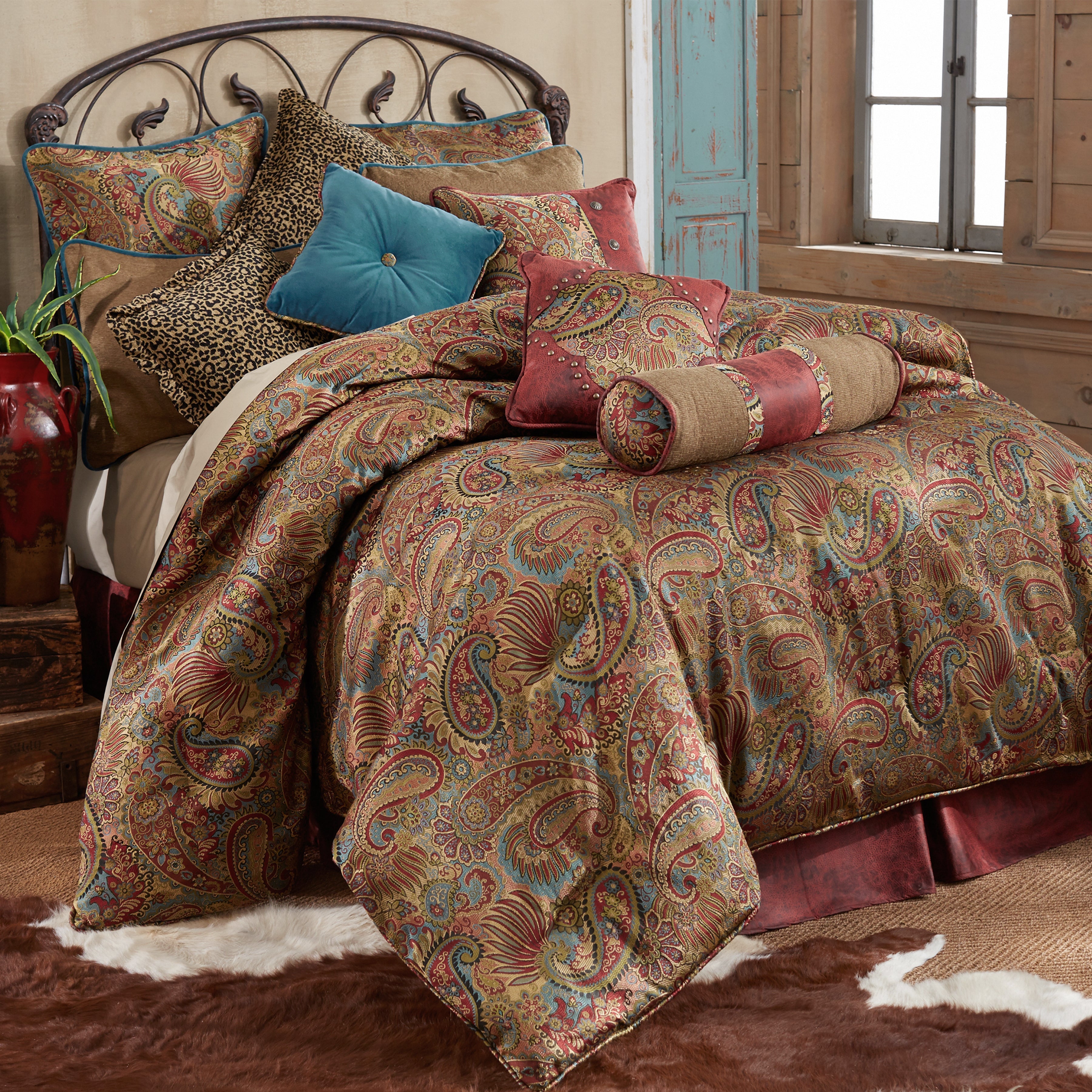 HiEnd Accents San Angelo Comforter