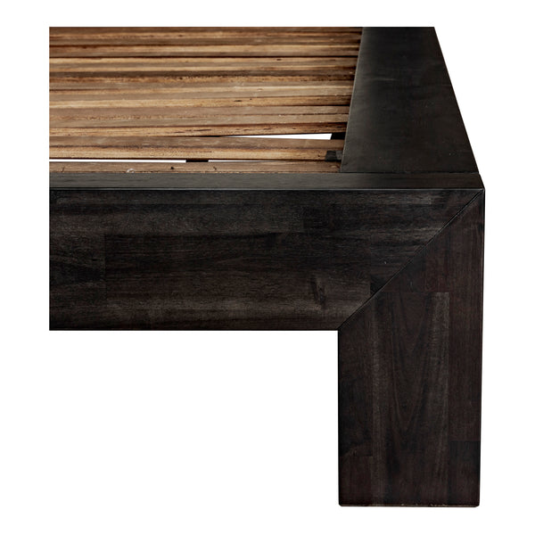 Moe's Home Ashcroft Queen Bed