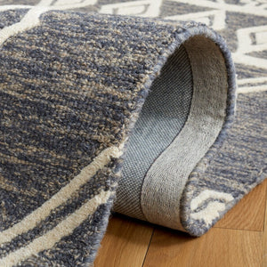 Safavieh Abstract 851 Hand Tufted Wool Contemporary Rug ABT851F-8