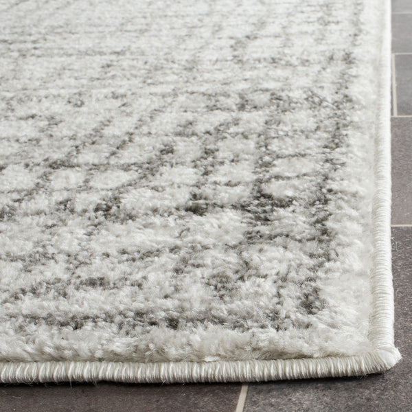 Safavieh Adirondack 103 Power Loomed 55% Polypropylene/ 40% Jute/ 5% Polyester Traditional Rug ADR103B-280