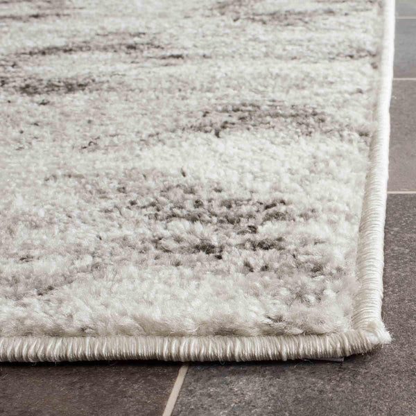 Safavieh Adirondack 106 Power Loomed 55% Polypropylene/ 40% Jute/ 5% Polyester Rug ADR106P-4SQ