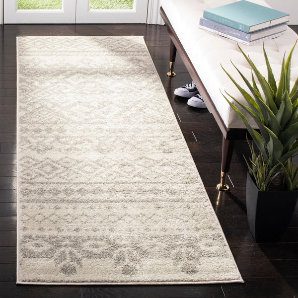 Safavieh Adirondack 107 Power Loomed 55% Polypropylene/ 40% Jute/ 5% Polyester Rug ADR107B-4SQ