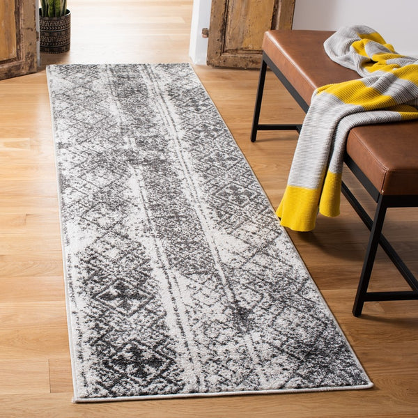 Safavieh Adirondack 111 Power Loomed 55% Polypropylene/ 40% Jute/ 5% Polyester Rug ADR111H-26