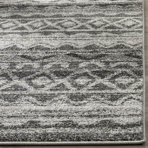 Safavieh Adirondack 119 Power Loomed 55% Polypropylene/ 40% Jute/ 5% Polyester Rug ADR119N-4SQ