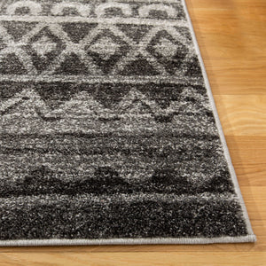 Safavieh Adirondack 119 Power Loomed 55% Polypropylene/ 40% Jute/ 5% Polyester Rug ADR119N-4SQ