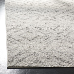 Safavieh Adirondack 131 Power Loomed 55% Polypropylene/ 40% Jute/ 5% Polyester Traditional Rug ADR131C-212