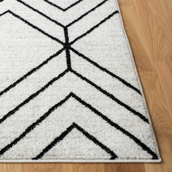 Safavieh Adirondack 241 Power Loomed 55% Polypropylene/ 40% Jute/ 5% Polyester Contemporary Rug ADR241F-6