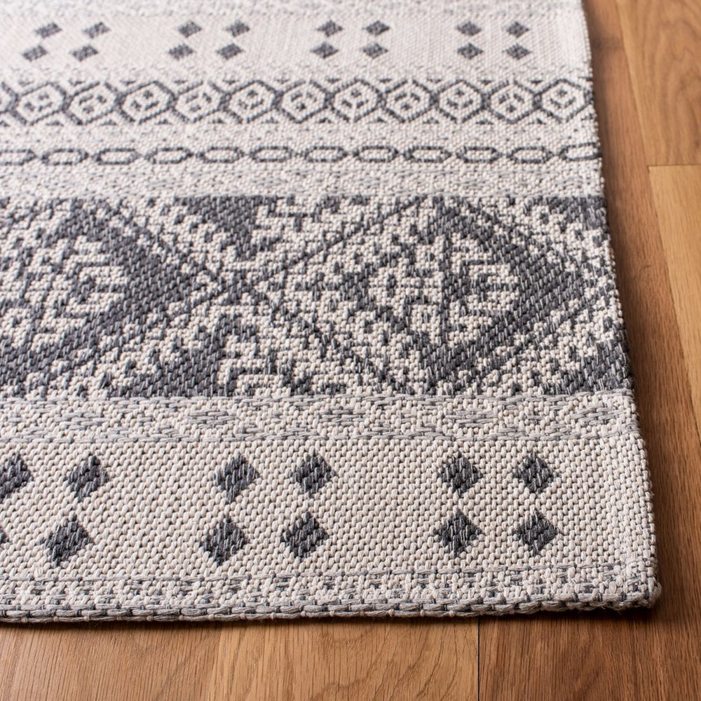 Augustine 400 Augustine 445  Power Loomed 72.7%Coton,21.3%Polyester, 6.0%Viscose Rug Anthracite / Cream