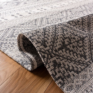 Augustine 400 Augustine 445  Power Loomed 72.7%Coton,21.3%Polyester, 6.0%Viscose Rug Anthracite / Cream