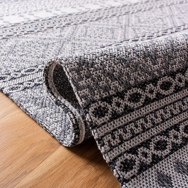 Augustine 400 Augustine 445  Power Loomed 72.0%Coton,23.9%Polyester,4.1%Viscose Rug Light Grey / Anthracite