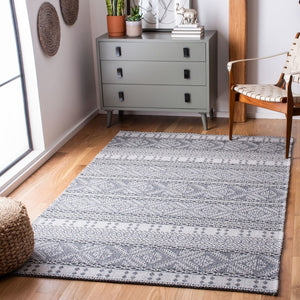 Augustine 400 Augustine 445  Power Loomed 72.0%Coton,23.9%Polyester,4.1%Viscose Rug Light Grey / Anthracite
