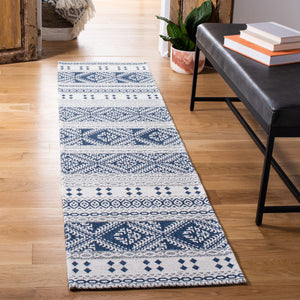 Augustine 400 Augustine 445  Power Loomed 65.7%Coton,29%Polyester, 5.3%Viscose Rug Navy / Creme