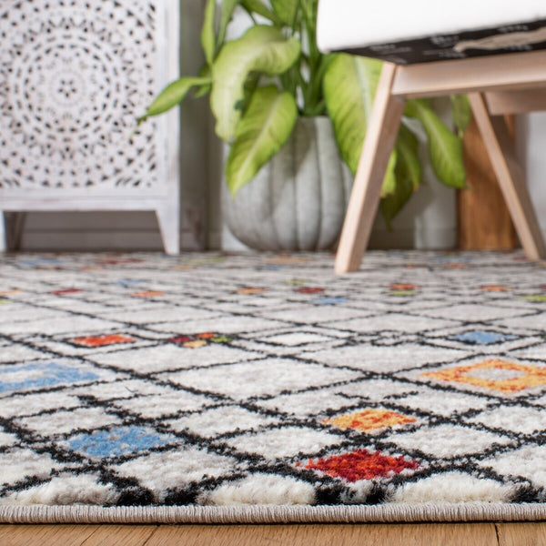 Safavieh Amsterdam 115 Power Loomed 100% Polypropylene Pile Bohemian Rug AMS115B-9
