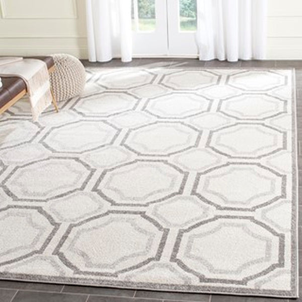 Safavieh Amherst 411 Power Loomed 67% Polypropylene 18% Fibrillated Polypropylene 8% Latex 7% Poly-cotton(warp) Rug AMT411E-3