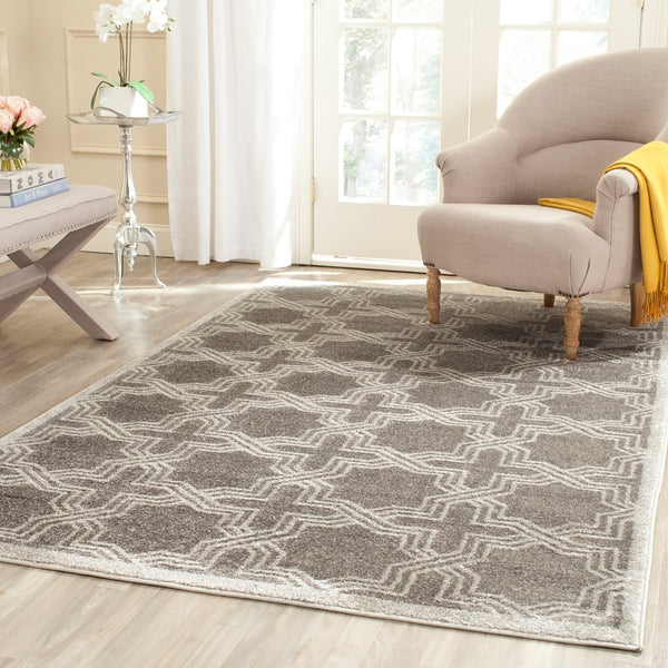 Safavieh Amherst 413 Power Loomed 67% Polypropylene 18% Fibrillated Polypropylene 8% Latex 7% Poly-cotton(warp) Rug AMT413C-3