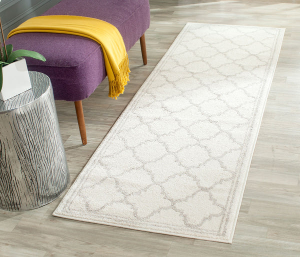 Safavieh Amherst 422 Power Loomed 65.6% Polypropylene 21% Fibrillated Polypropylene 5.9% Latex (SBR (50% Water/50% Latex))7.2% Poly-cotton(warp) Contemporary Rug AMT422E-8SQ
