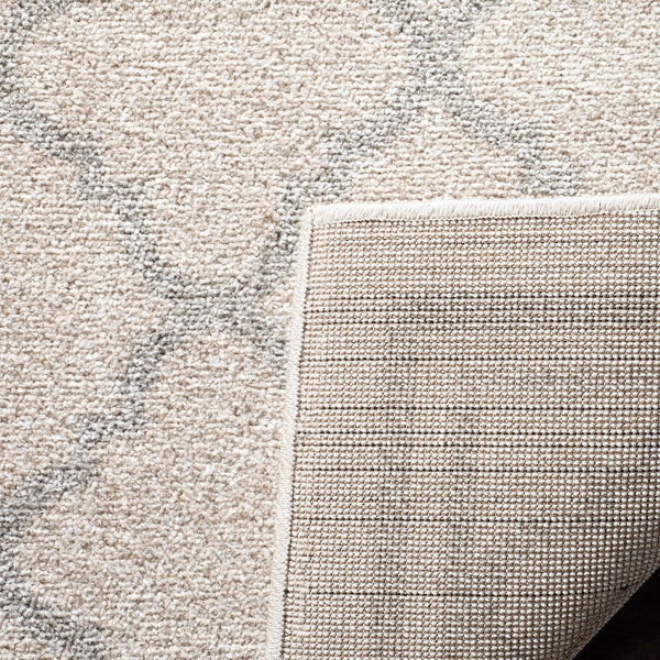 Safavieh Amherst 422 Power Loomed 65.6% Polypropylene 21% Fibrillated Polypropylene 5.9% Latex (SBR (50% Water/50% Latex))7.2% Poly-cotton(warp) Contemporary Rug AMT422E-8SQ