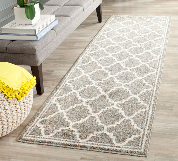 Safavieh Amherst 422 Power Loomed 65.6% Polypropylene 21% Fibrillated Polypropylene 5.9% Latex (SBR (50% Water/50% Latex))7.2% Poly-cotton(warp) Contemporary Rug AMT422R-8SQ