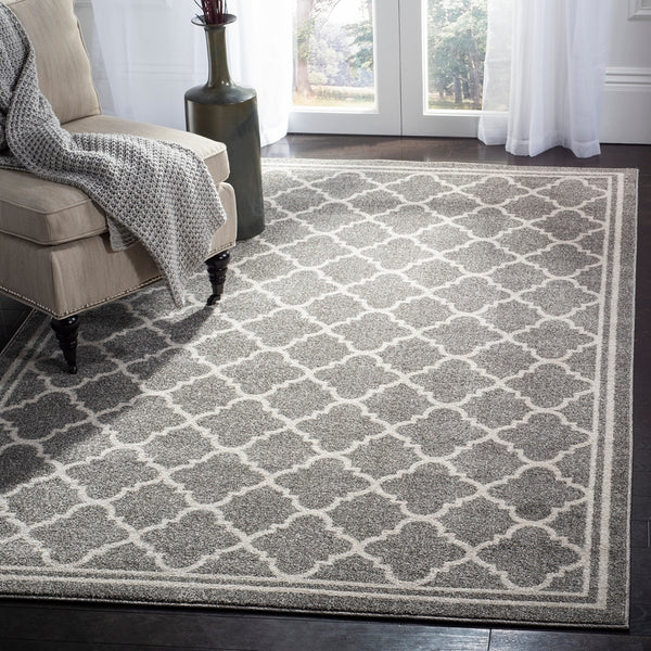 Safavieh Amherst 422 Power Loomed 65.6% Polypropylene 21% Fibrillated Polypropylene 5.9% Latex (SBR (50% Water/50% Latex))7.2% Poly-cotton(warp) Contemporary Rug AMT422R-8SQ