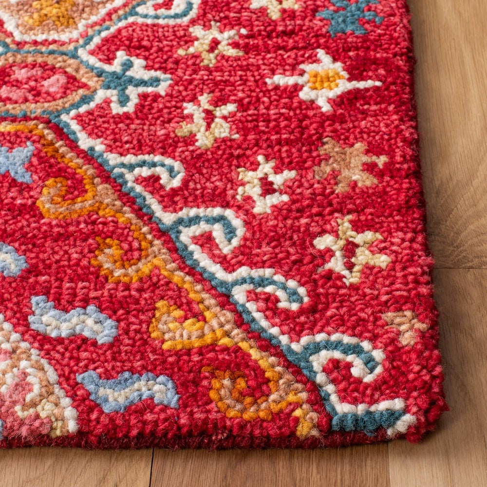 Aspen 529 Bohemian Handtufted 80% Wool 20% Cotton Rug Red / Gold