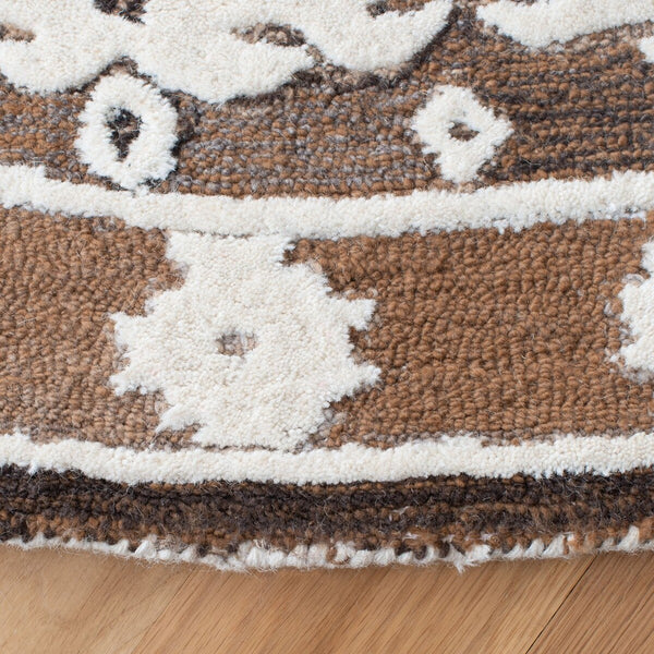 Aspen 550 Bohemian Hand Tufted 50% Wool, 50% Nylon Blend Rug Ivory / Light Brown