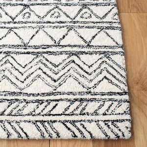 Aspen 821 Bohemian Hand Tufted 100% Wool Pile Rug Ivory / Black