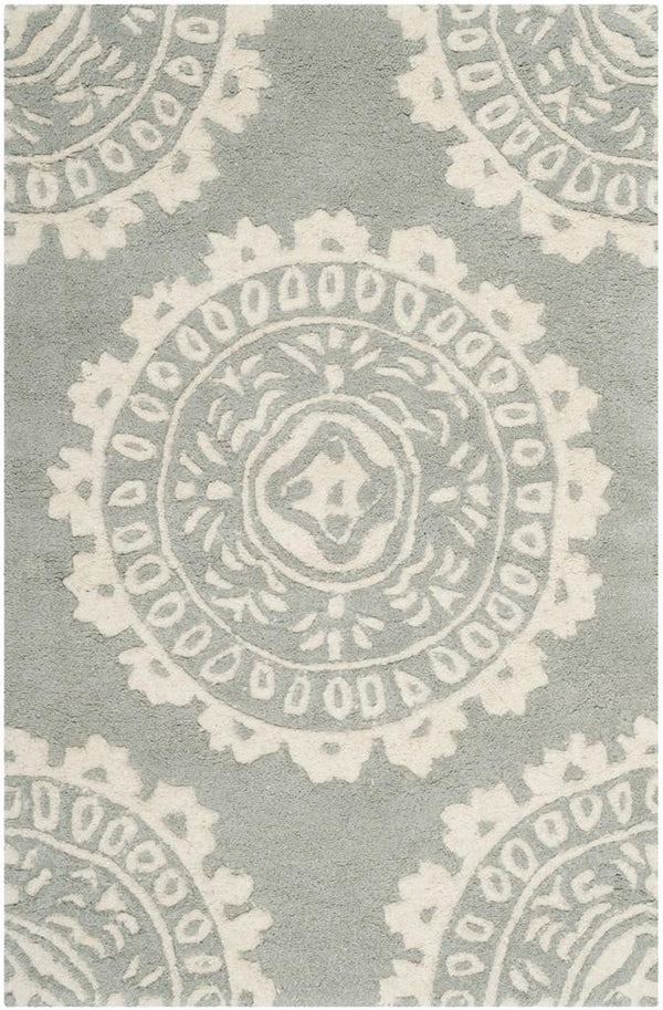 Safavieh Bella 122 Hand Tufted Wool Rug BEL122A-24
