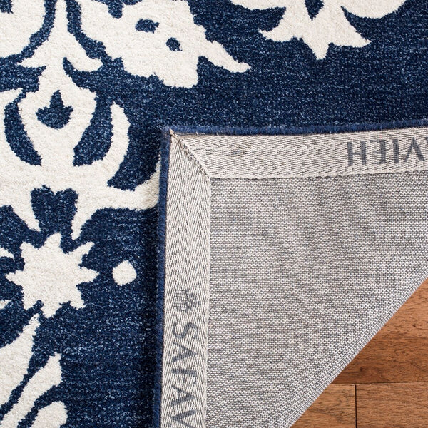 Safavieh Bella 125 Hand Tufted Wool Rug BEL125D-24