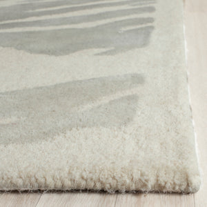 Safavieh Bella 128 Hand Tufted Wool Rug BEL128A-24