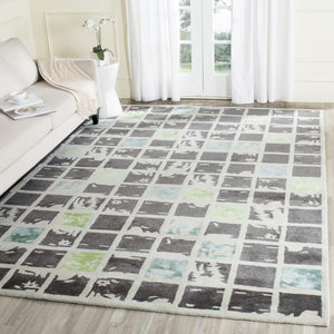Safavieh Bella 130 Hand Tufted Wool Rug BEL130B-24