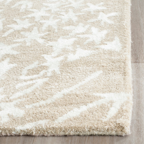 Safavieh Bella 131 Hand Tufted 50% Wool/50% Viscose Rug BEL131C-24