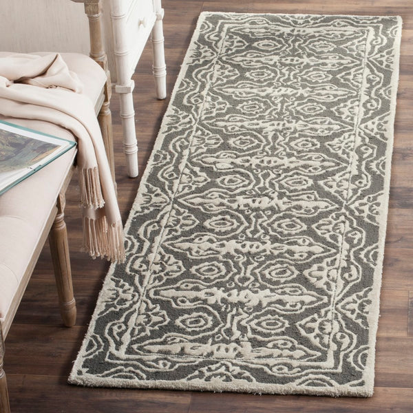 Safavieh Bella 134 Hand Tufted Wool Rug BEL134C-24