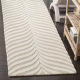 Safavieh Bella 135 Hand Tufted Wool Rug BEL135A-24