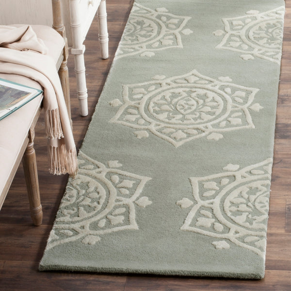 Safavieh Bella 136 Hand Tufted Wool Rug BEL136A-24