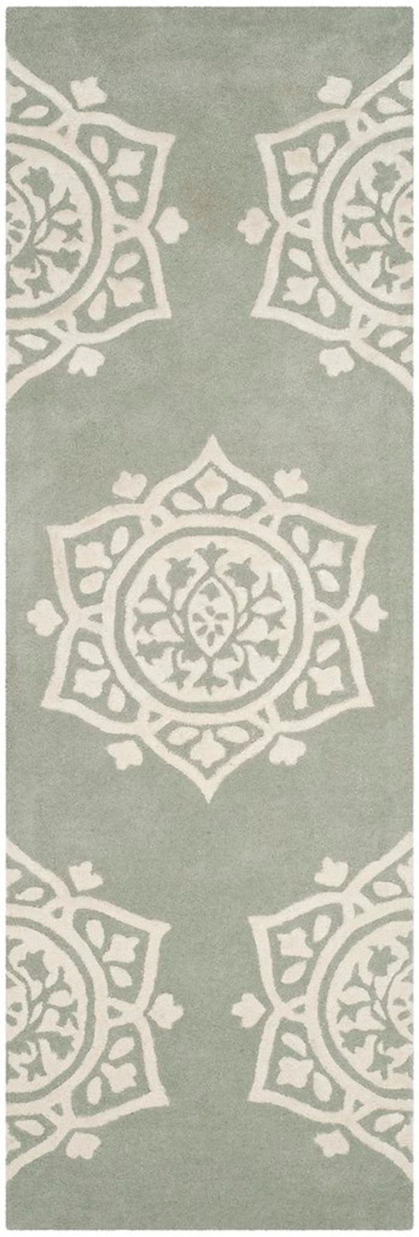 Safavieh Bella 136 Hand Tufted Wool Rug BEL136A-24