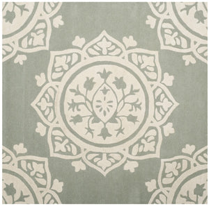 Safavieh Bella 136 Hand Tufted Wool Rug BEL136A-24