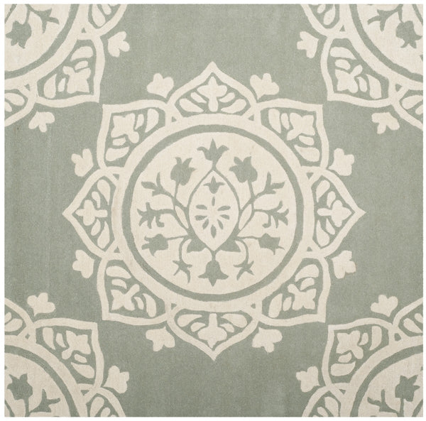 Safavieh Bella 136 Hand Tufted Wool Rug BEL136A-24