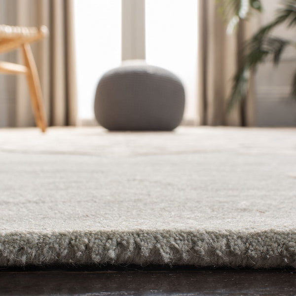 Safavieh Bella 136 Hand Tufted Wool Rug BEL136A-24