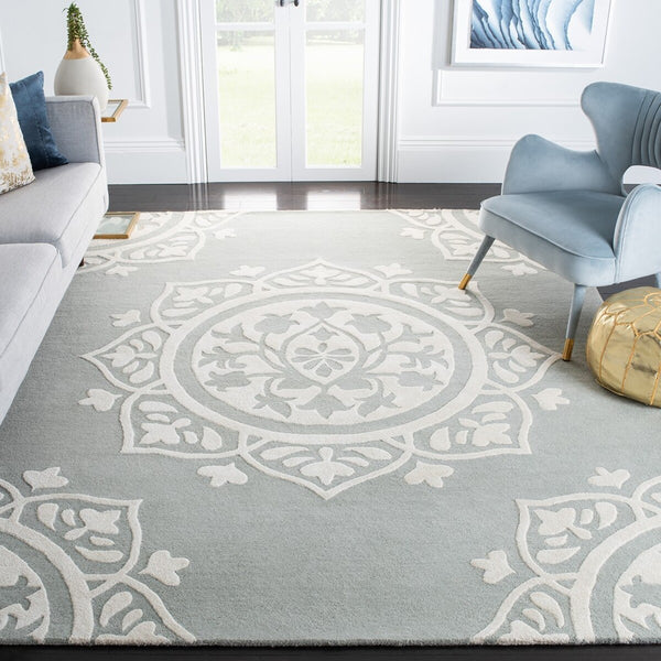 Safavieh Bella 136 Hand Tufted Wool Rug BEL136A-24