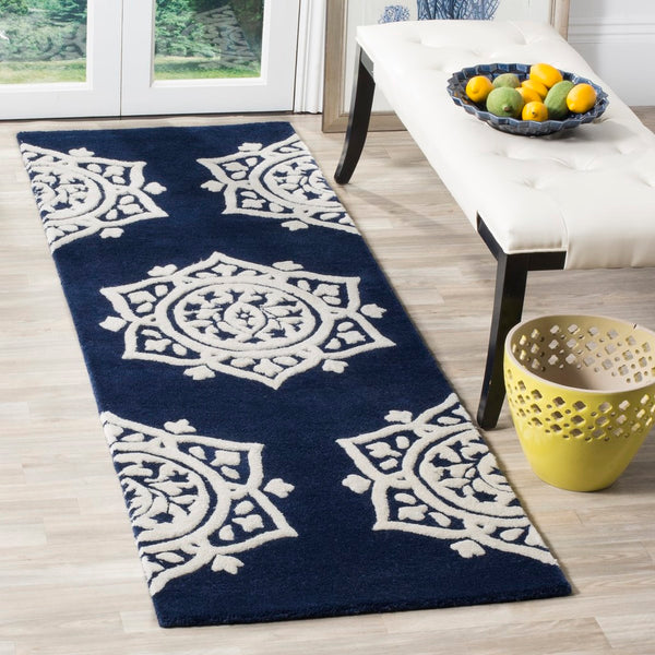 Safavieh Bella 136 Hand Tufted Wool Rug BEL136B-24