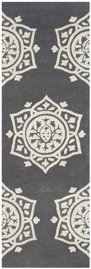 Safavieh Bella 136 Hand Tufted Wool Rug BEL136C-24