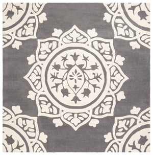 Safavieh Bella 136 Hand Tufted Wool Rug BEL136C-24