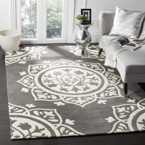Safavieh Bella 136 Hand Tufted Wool Rug BEL136C-24